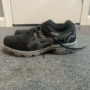 New ASICS Women's Gel-Venture 8 Black Running Shoes size 10